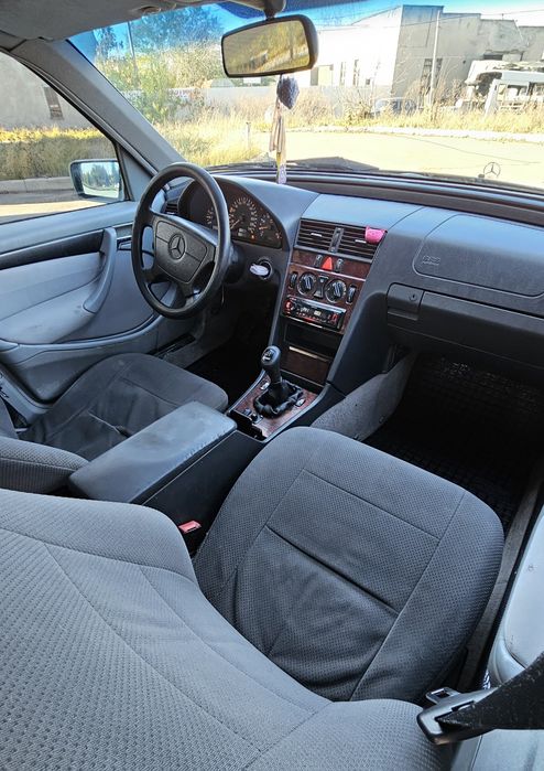 Mercedes c180 w202 Газ