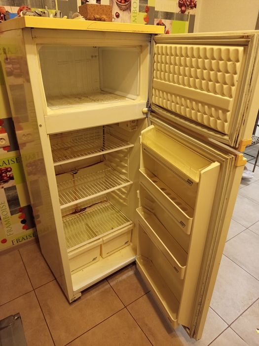 Холодильник Норд 140см на 55см