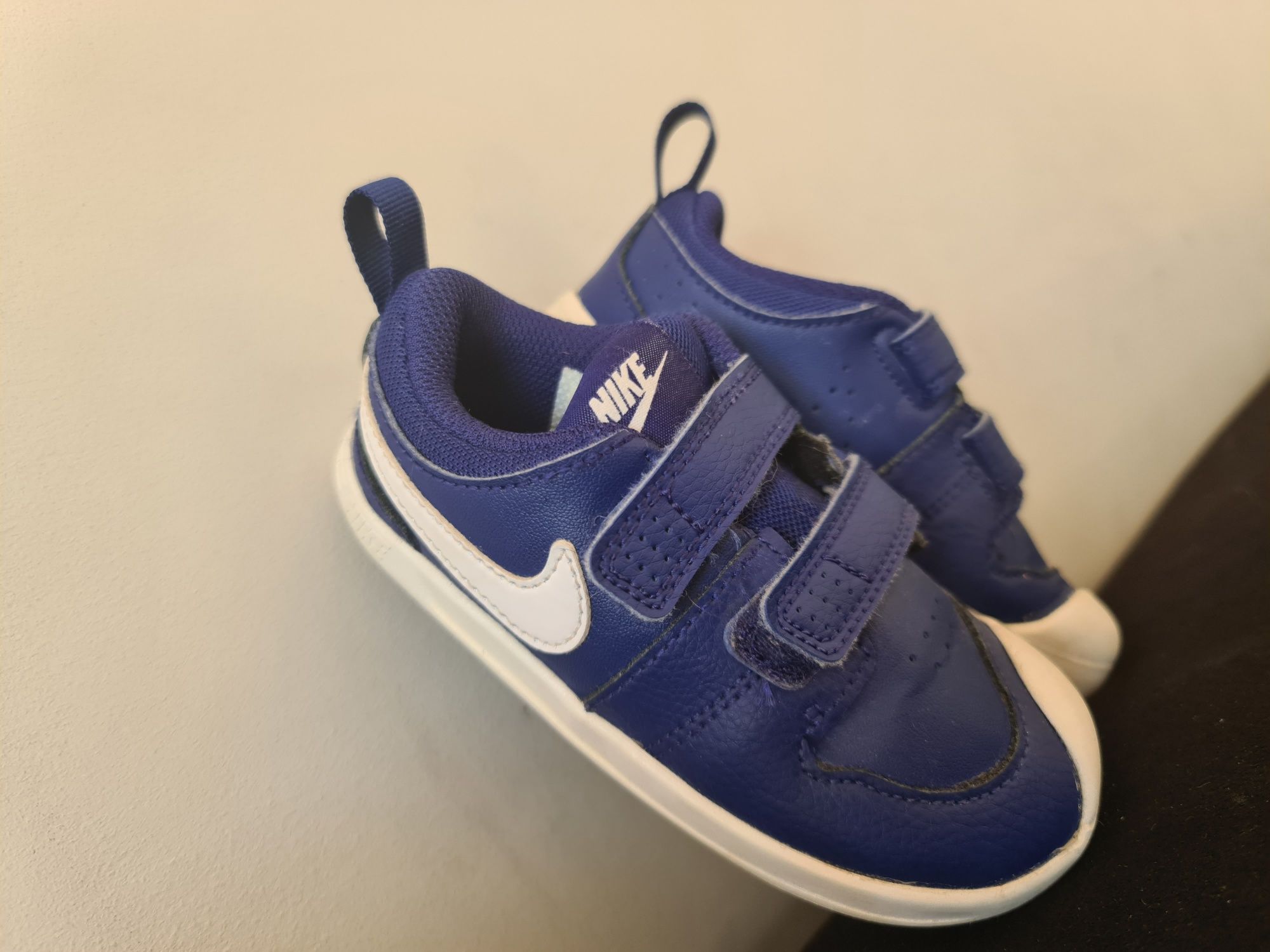 Buty niebieskie nike pico 5 chłopięce lato rozmiar 25 na rowerek