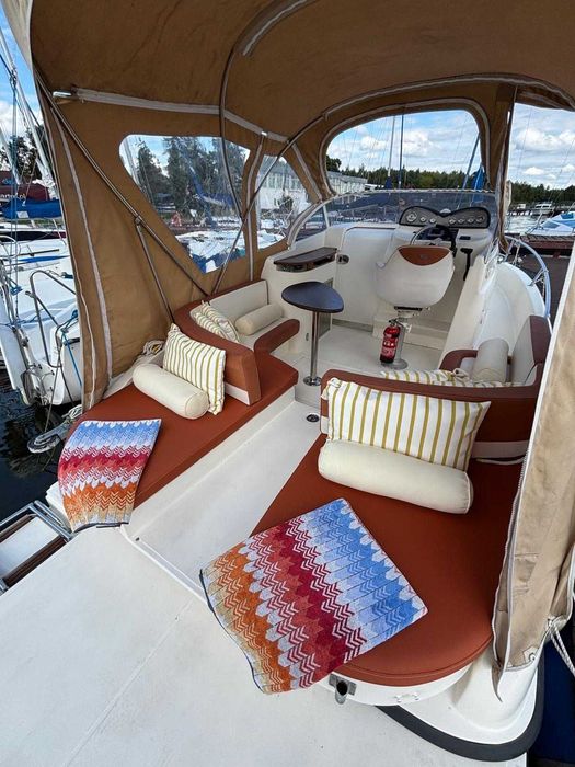 Jacht motorowy łódź kabinowa z 2007 roku