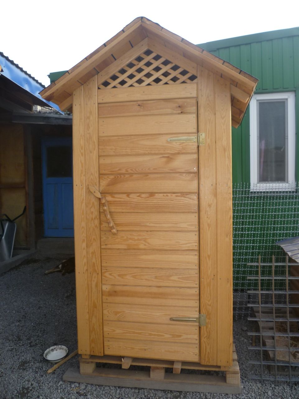 Туалет (деревянный)