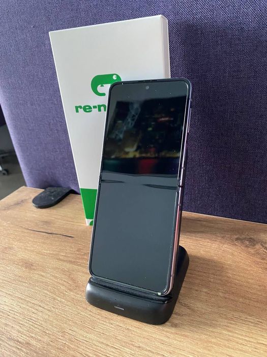 Samsung Galaxy Z Flip4 256GB Частинами 0% | Гарантія | Неверлок (0845)