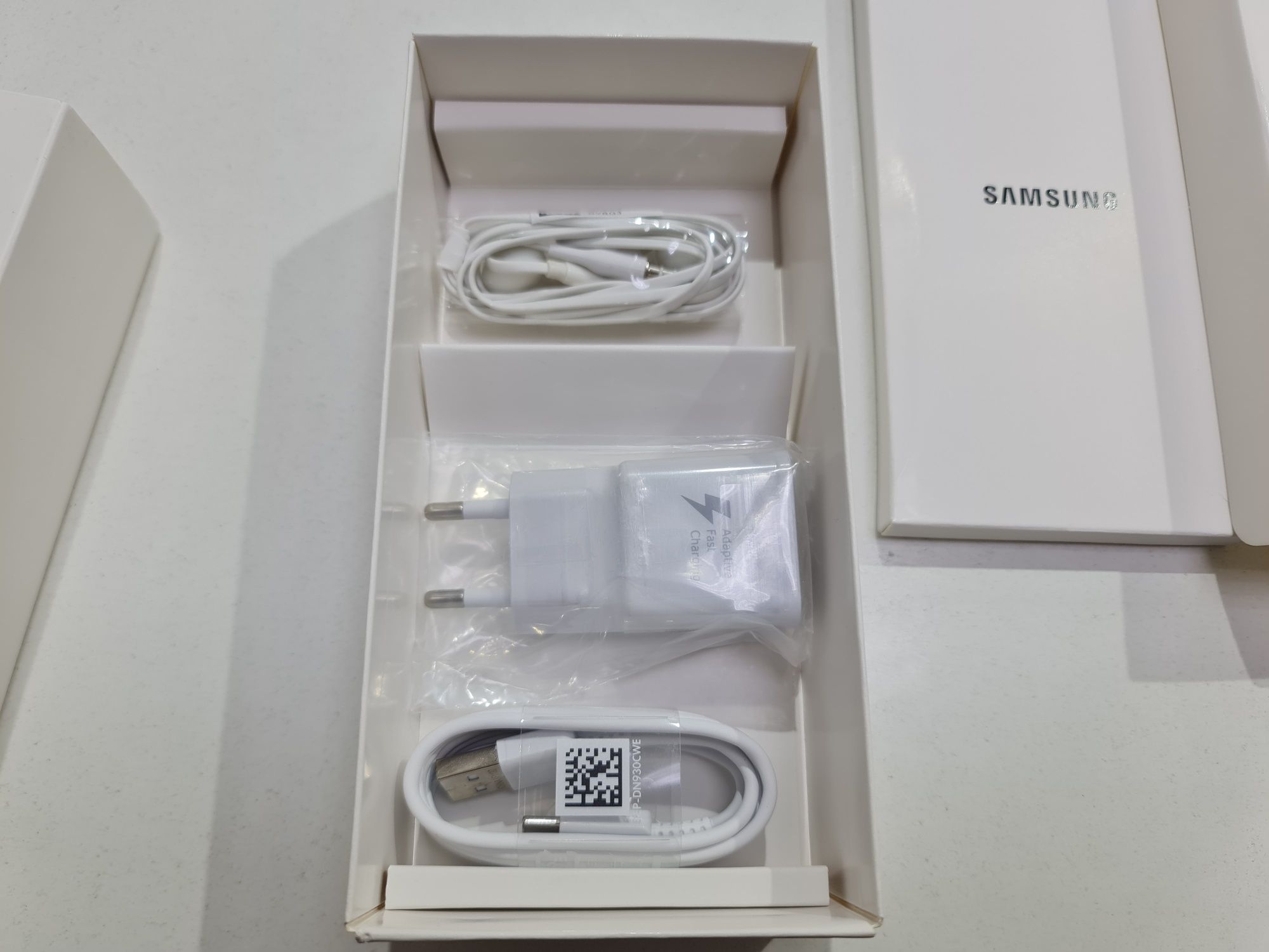 Новий Samsung Galaxy A52 5G 6/128GB Black