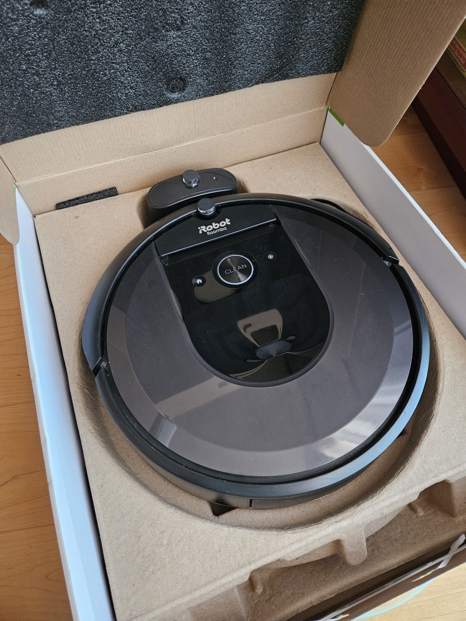 Aspirador iRobot Roomba I7