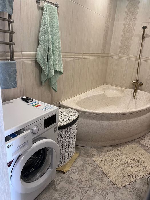 Здається 2 кімнатна квартира, Пасічна. Від власника