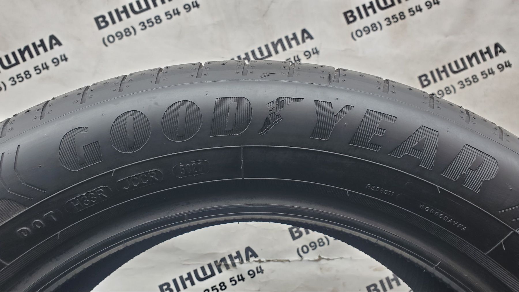 Шини 215/55 R 17 Good Year Efficient Grip Performance. Колеса склад.