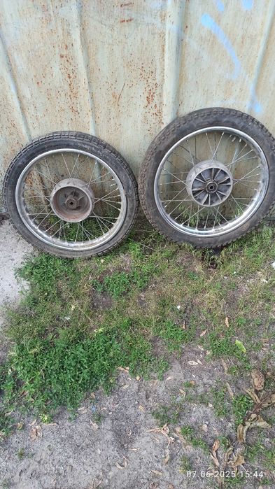 Продам колеса на мотоцикл ява