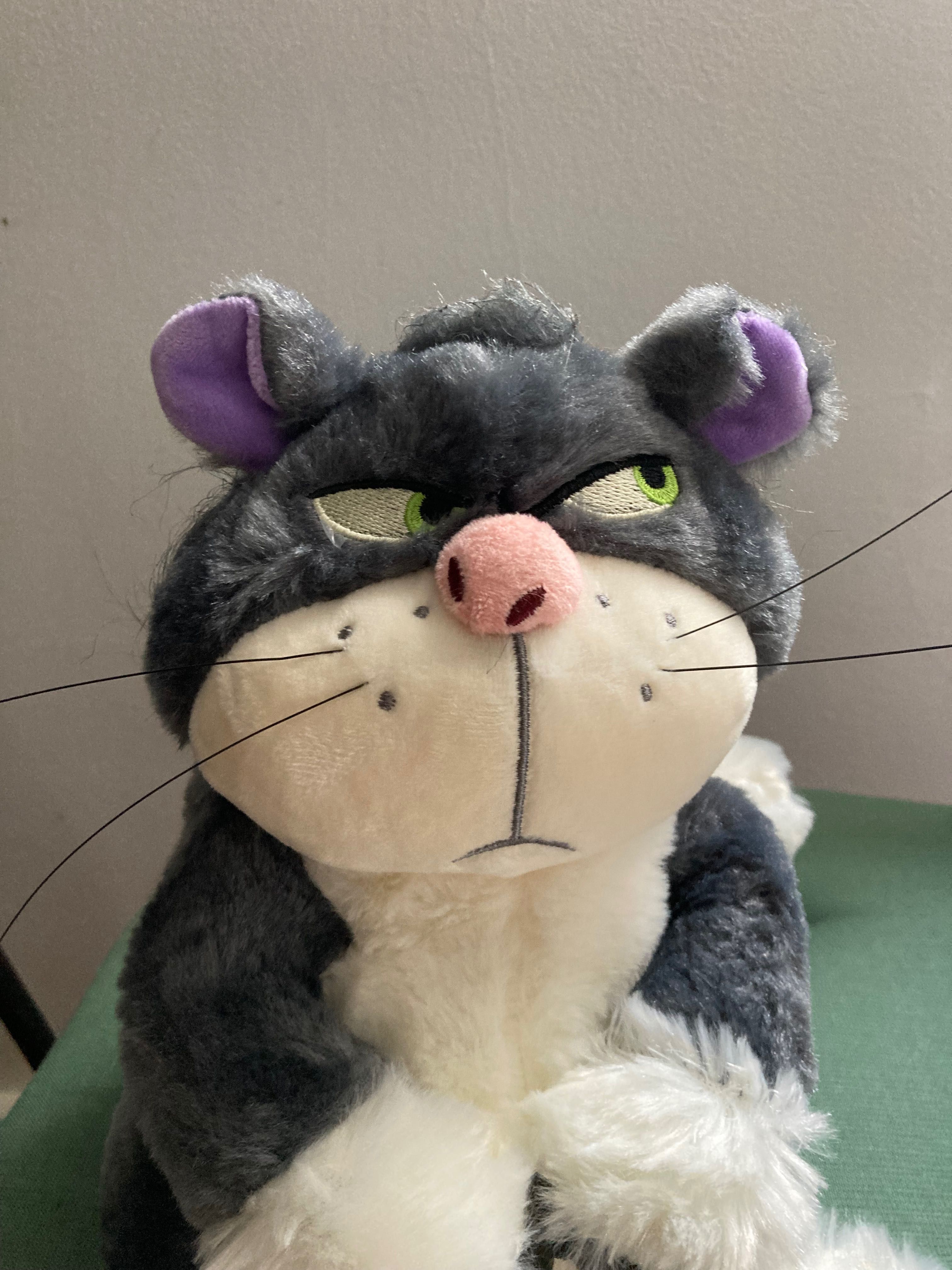 Peluche pequeno gato Lucifer da Disney