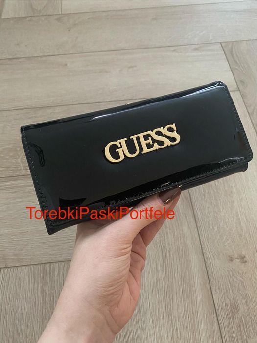 Nowy portfel Guess.