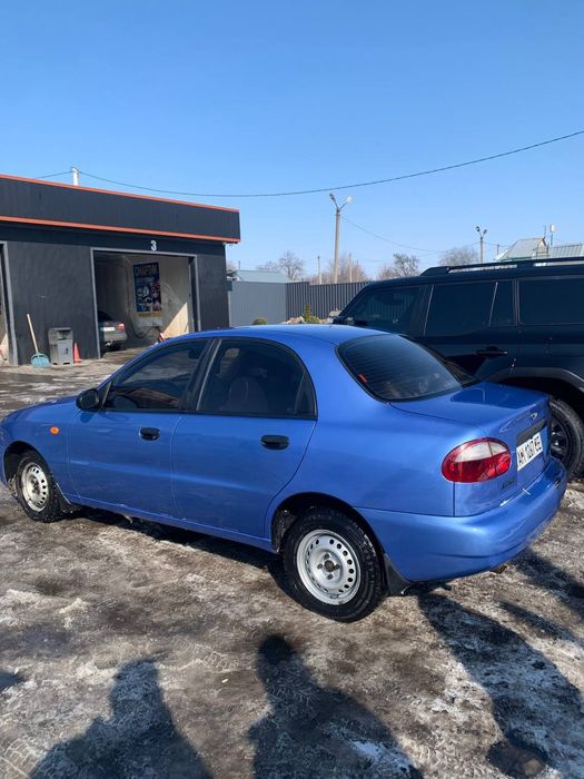 Продам машину sens 1.3