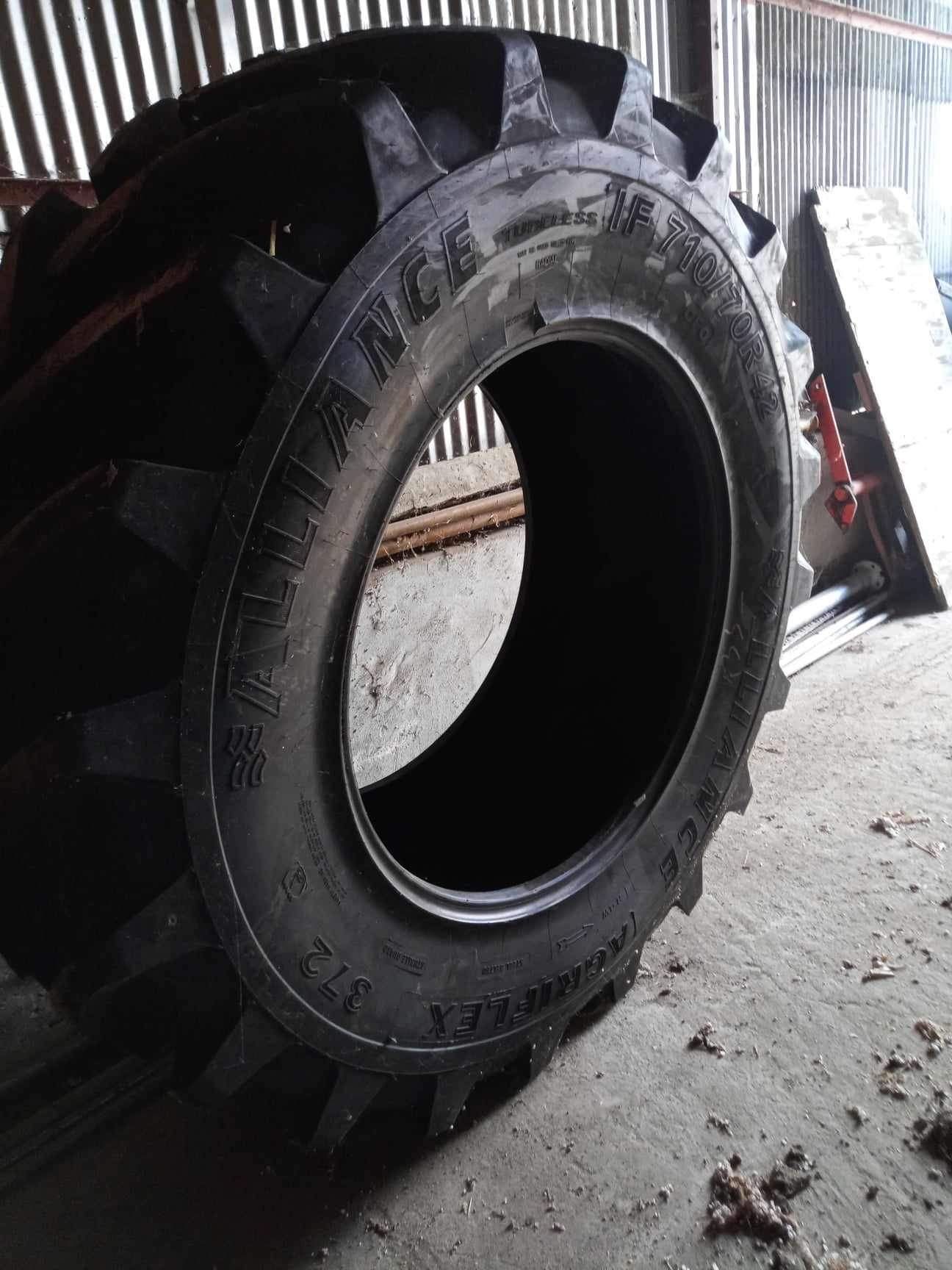 Opona IF 710/70 R42