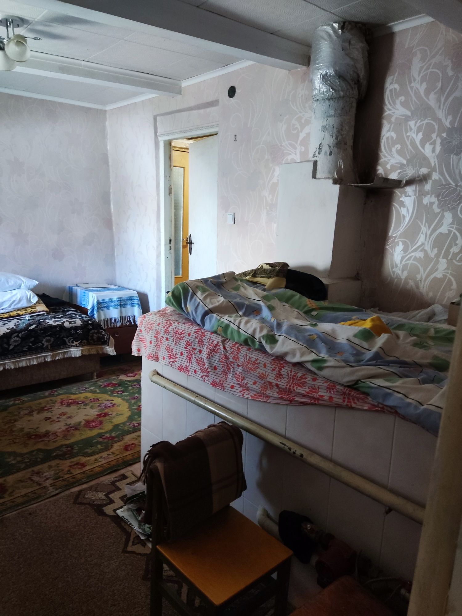 Продам будинок поряд з річкою без торгу