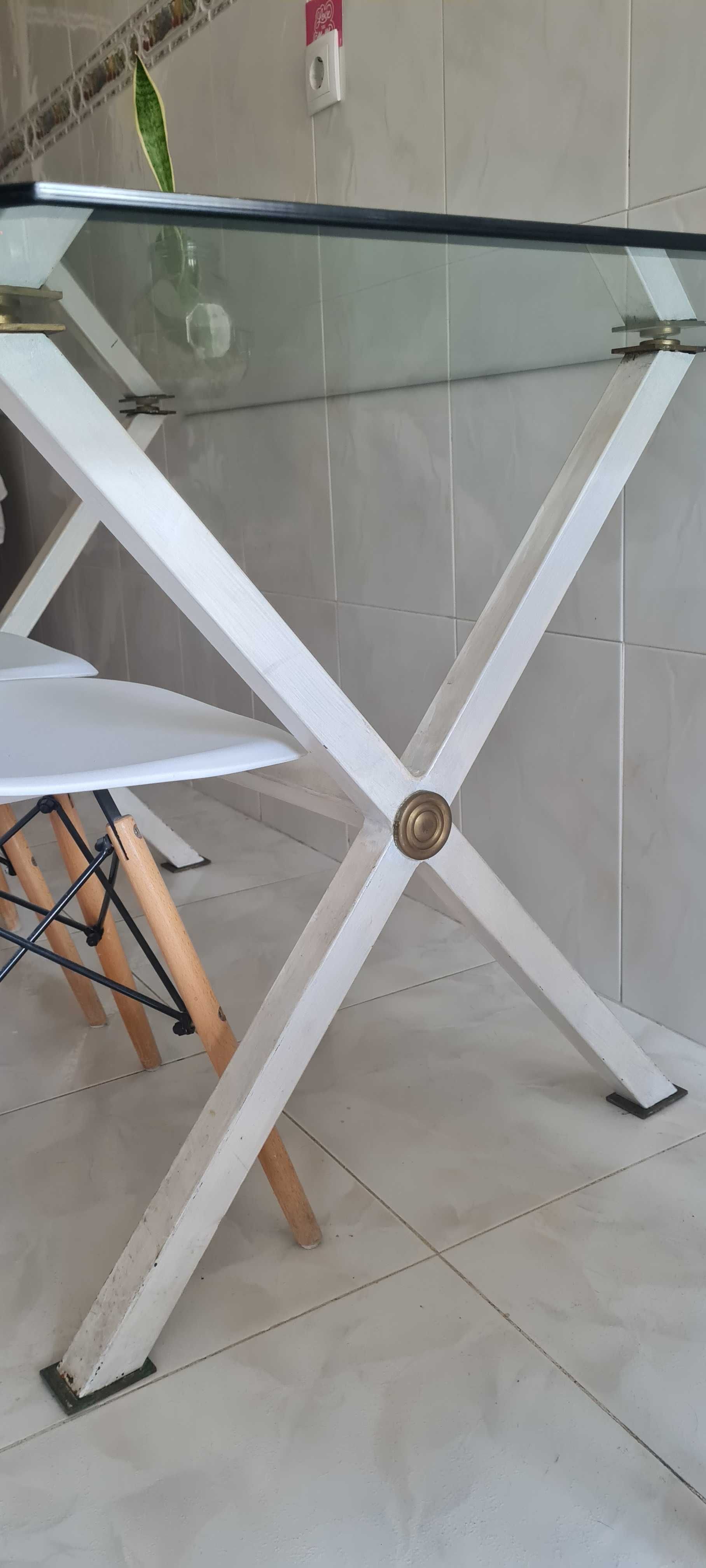 Mesa de Jantar em vidro