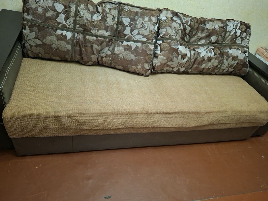 Продам диван б/у