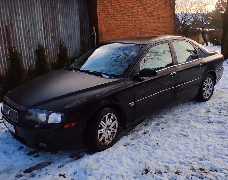 Volvo s80  2004 r.  2.5 benzyna z turbiną automat 4×4 .Auto z USA.