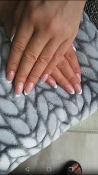 Manicure hybrydowy