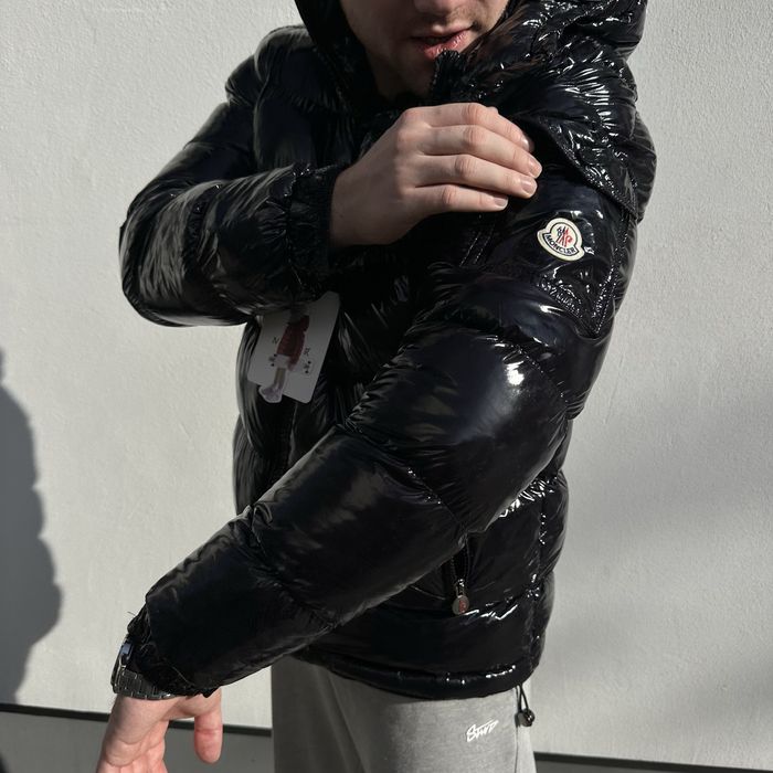 Пуховик Moncler глянцевий