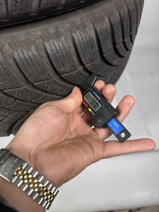 Шини R16 215/55 (93H) Semperit Speed-Grip 5 2022 7,2-8,8мм зимова рези