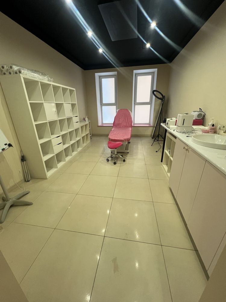 Odstąpię wyposażony lokal SALON KOSMETYCZNY, Wynajmę lokal kosmetyczny