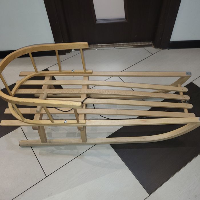 Sanki z oparciem ze śpiworem