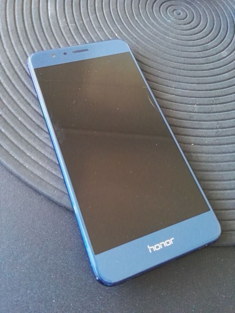 Honor 8 Sapphire Blue para peças avariado, reinicia constantemente