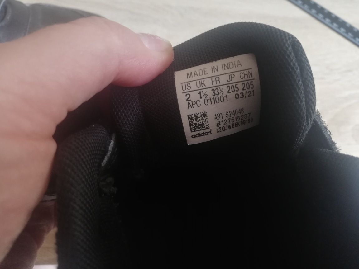 Кросівки adidas 33.5 розмір