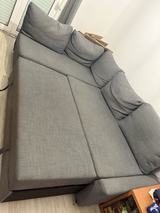 Sofá cinzento , em bom estado