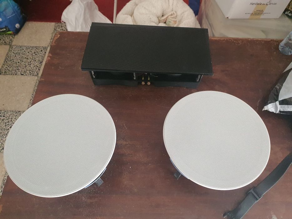 Colunas surrond de embutir para habitação