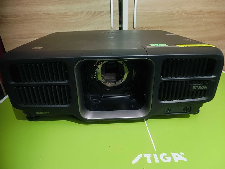 projektor Epson EB 1755U 15 000 lm różne obiektywy