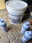 Beton Tynk jasno szary i grunt oraz lakier  ! Nowe 20 kg .