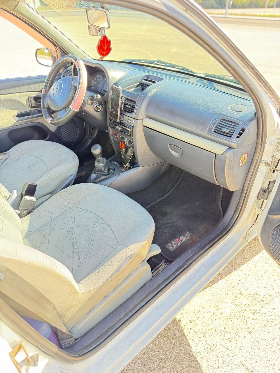 Renault Clio 1.5DCI 65cv