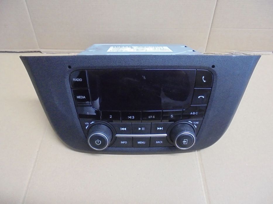 RADIO IVECO DAILY 2014R-  5802902247 / 5803032937 / 5802807801
