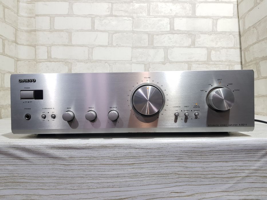 Стерео підсилювач ONKYO A-9211,*2х80 Вт, б/у з Німеччини