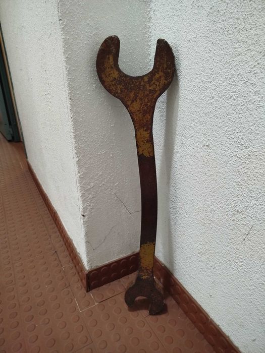 Ferramenta Antiga - Chave de Boca gigante