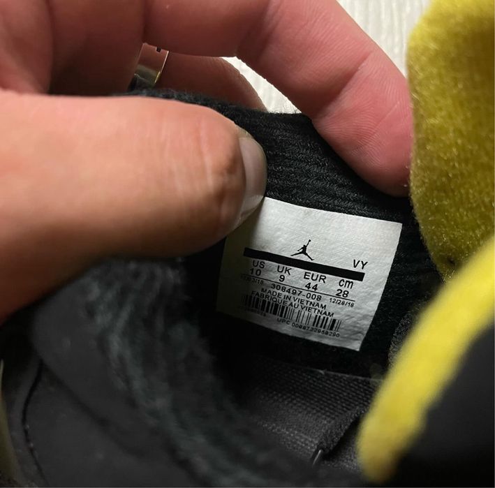 Джордан| Jordan 4 Retro Thunder
