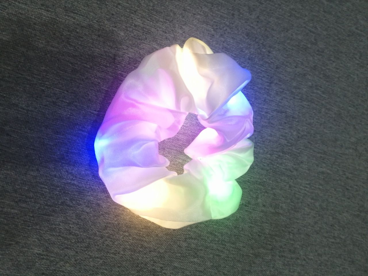 Scrunchies gumka do włosów świecąca LED