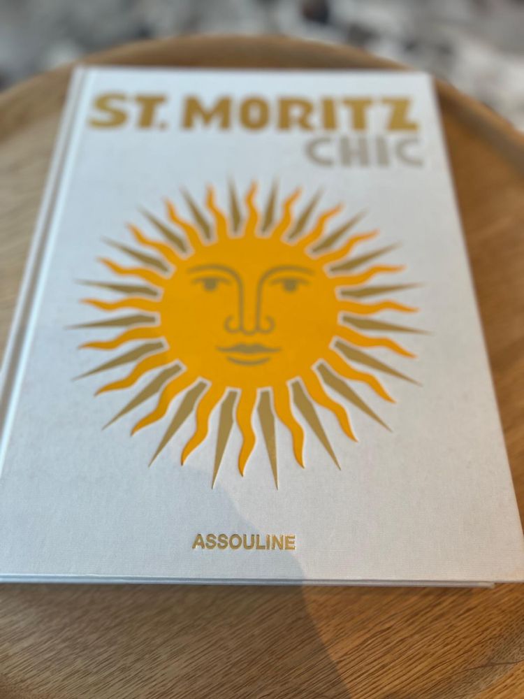 Tablebook książka „St. Moritz Chic” – Assouline