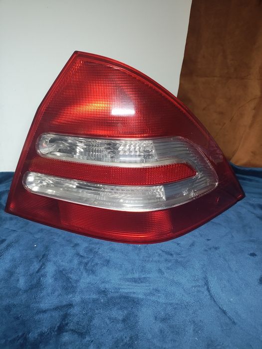 Lampa Mercedes W203