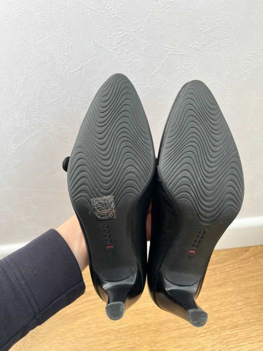 Жіночі шкіряні туфлі Ecco city bristol petit strap 37 розмір
