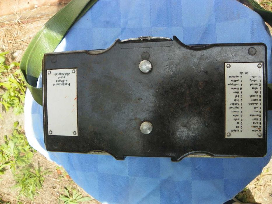 Niemiecki wojskowy telefon polowy