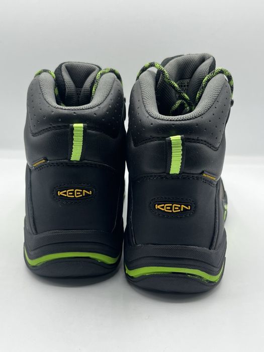 Оригінальні дитячі зимові черевики Keen. Розмір 35