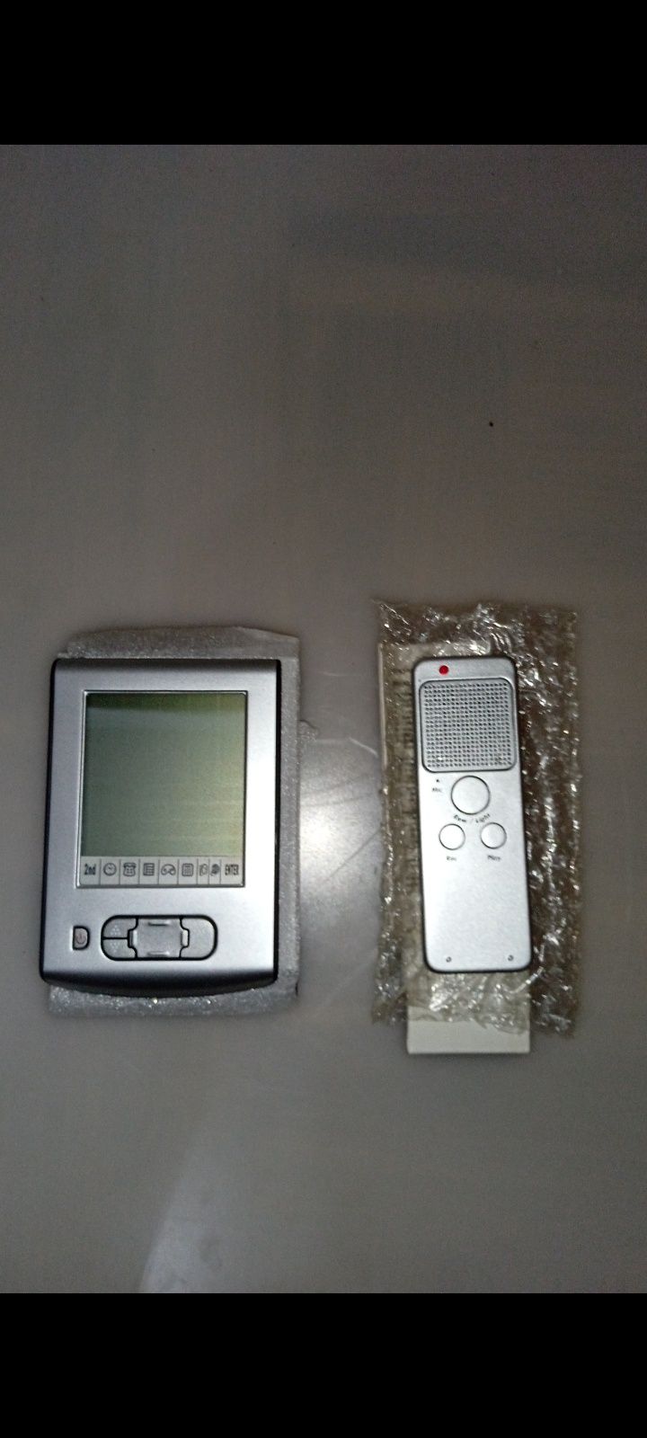 Personal Digital Assistant + Agenda Electrónica e Gravador Portátil