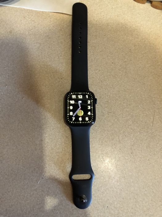 Apple Watch S8 GPS + eSIM (Celluar) 45 mm