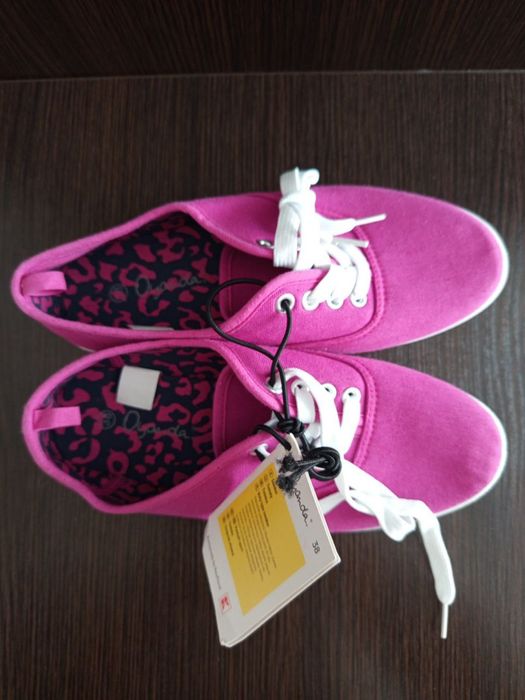 Взуття жіноче Ouanda