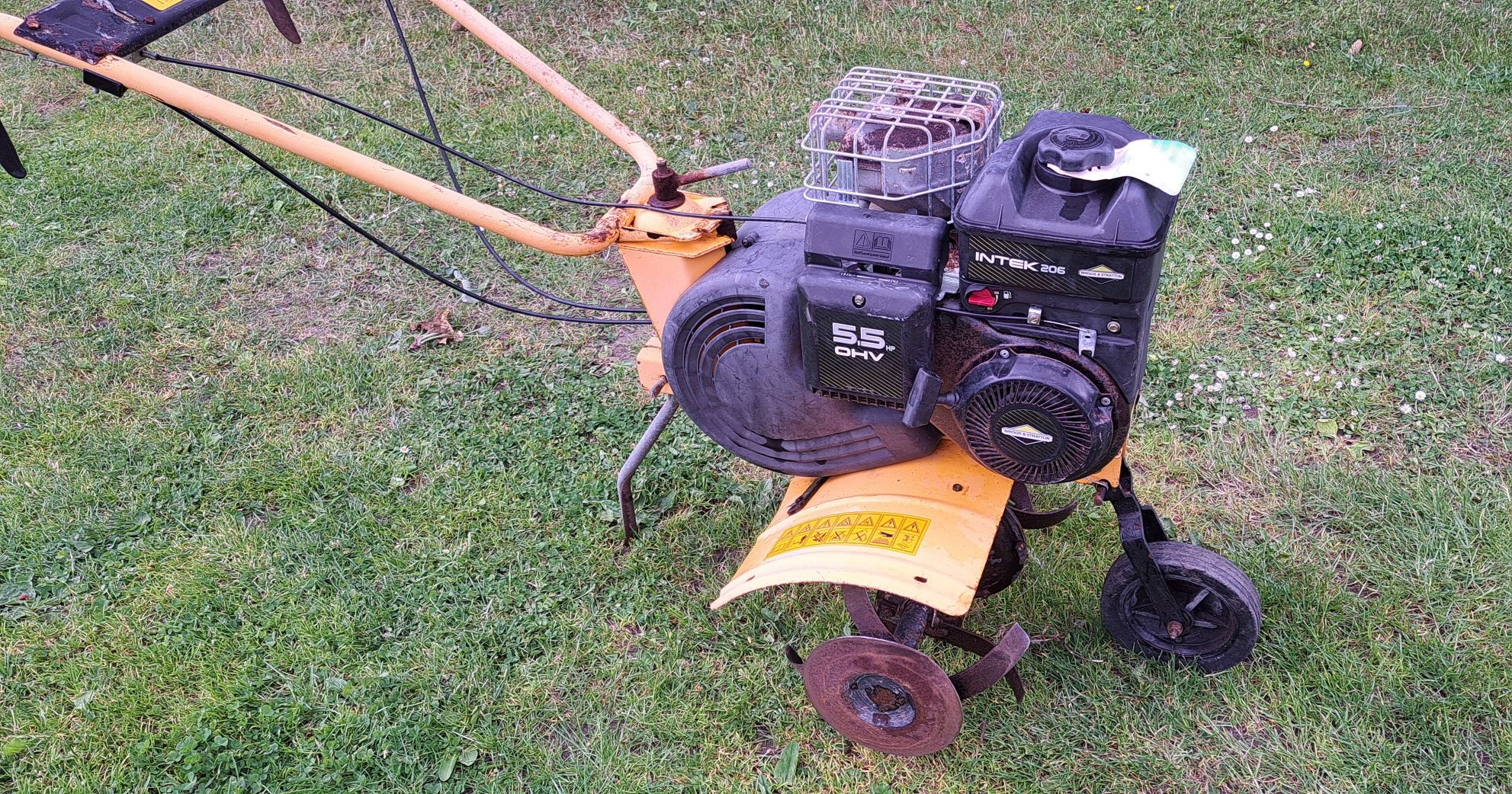 Glebogryzarka 5.5hp briggs&straton  z osprzętem