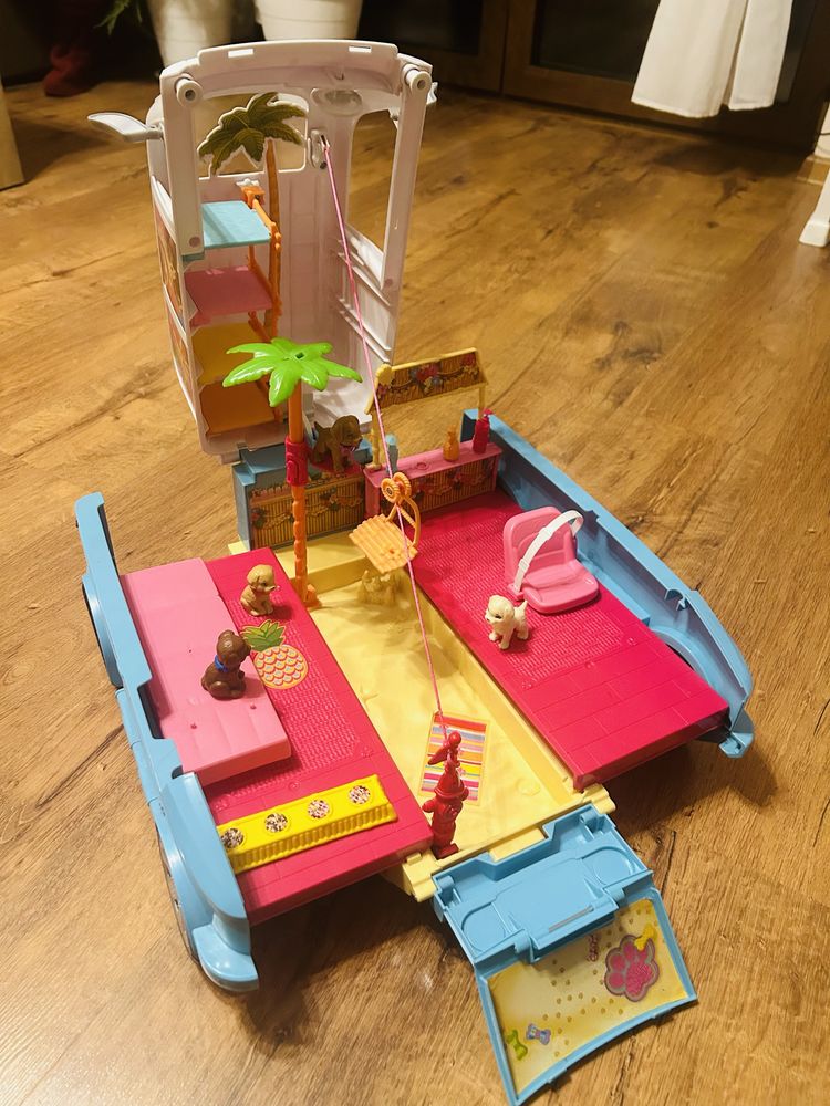 Camper Barbie pieski