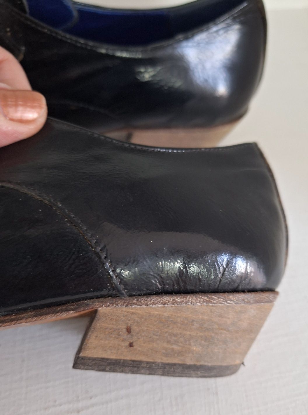 Sapatos pretos vintage