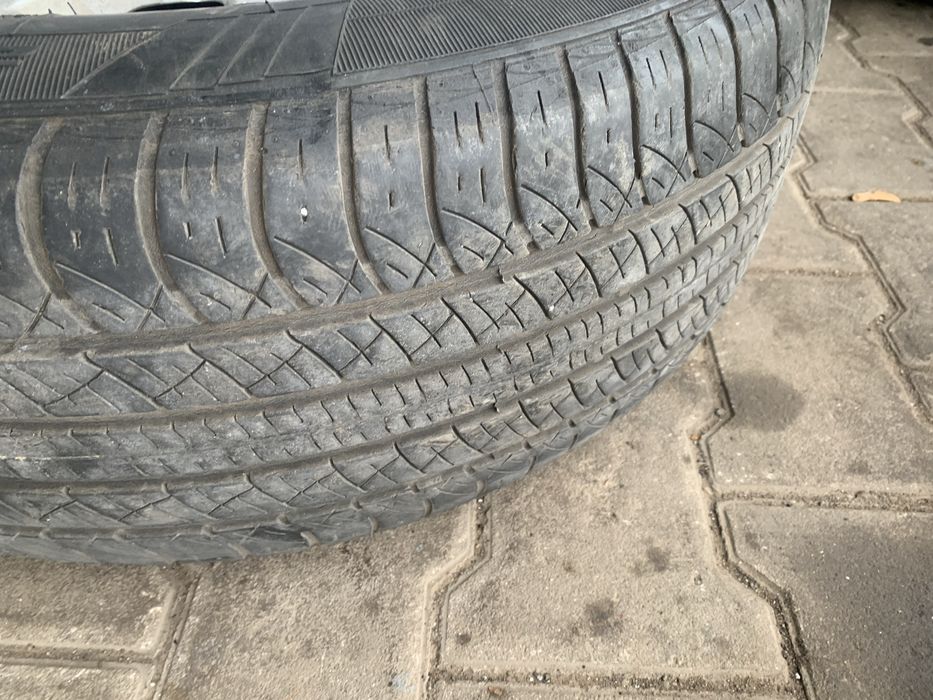 Продам комплект 235/60/18