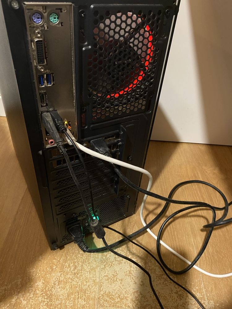 PC Gaming i3 9100F | GeForce GTX 1650 4gb | Funcionamento muito bom