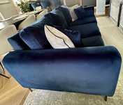 Kanapy 3-osobowe welur royal blue 2sztuki Mazzini Sofas